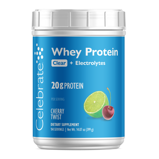 Celebrate Molkenprotein Cherry Twist-Behälter mit blauem Etikett auf weißem Hintergrund
